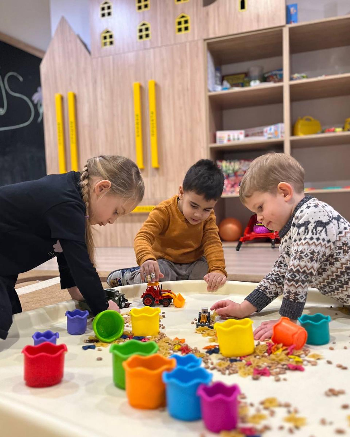 Приватний дитячий садок "Ірис" - фото №1