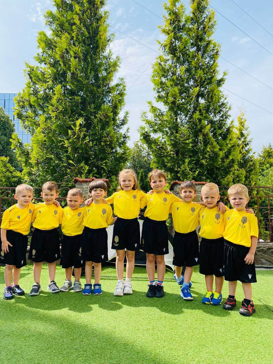 Приватний дитячий садок "Levland" (Гіпсова) - фото